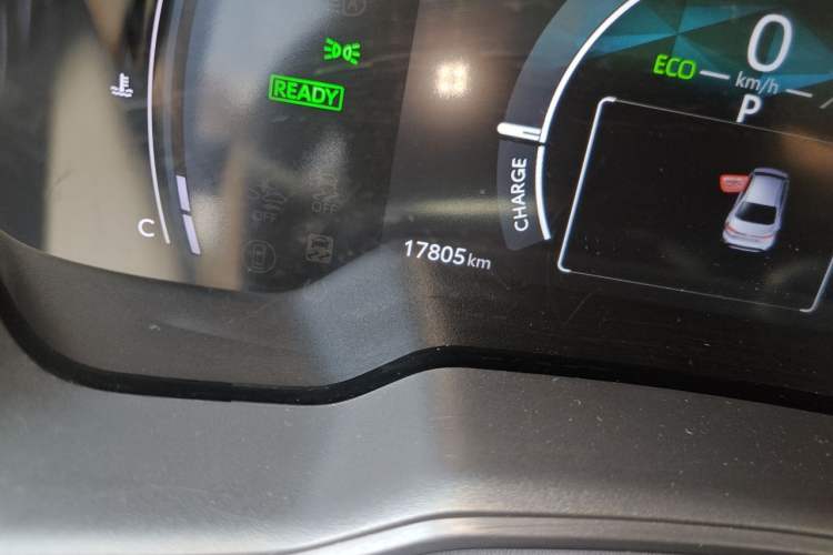 Used Toyota Levin 2024 Smart Electric Hybrid Dual-Engine 1.8L Leading Edition Odometer Close Up