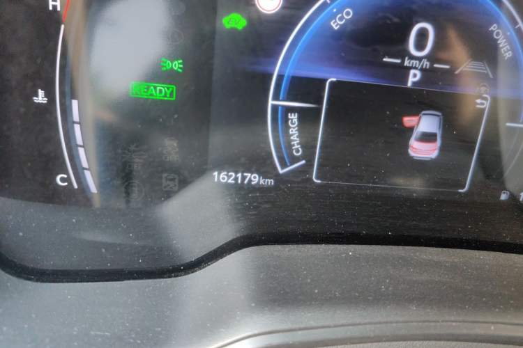 Used Toyota Levin 2024 Smart Electric Hybrid Dual-Engine 1.8L Leading Edition Odometer Close Up
