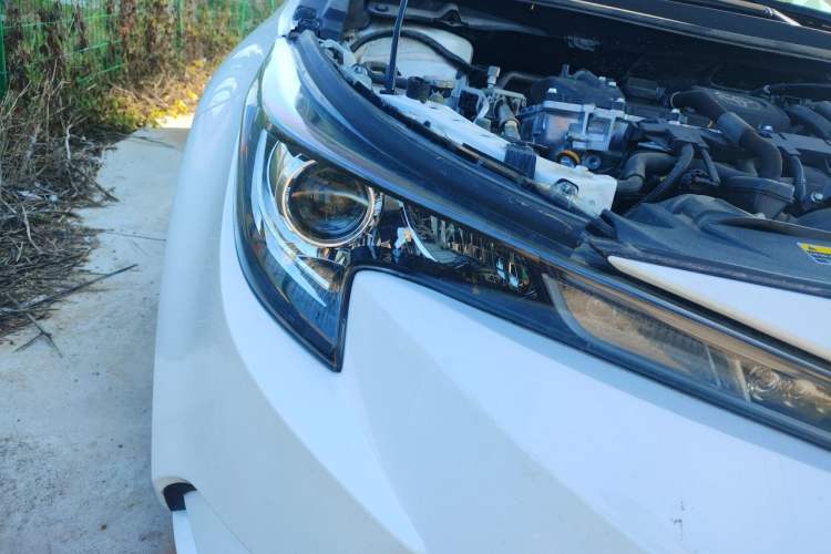 Used Toyota Levin 2024 Smart Electric Hybrid Dual-Engine 1.8L Leading Edition Right Front Headlight
