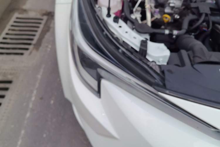 Used Toyota Levin 2024 Smart Electric Hybrid Dual-Engine 1.8L Luxury Edition Right Front Headlight