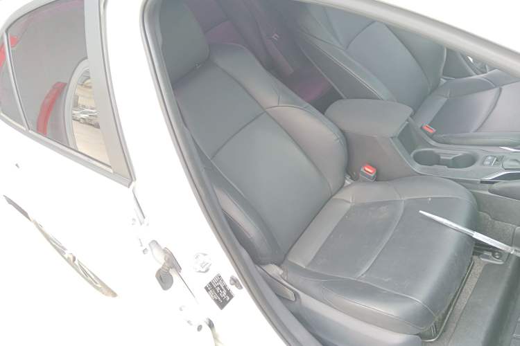 Used Toyota Levin 2024 185T CVT Luxury Edition Right Front Seat