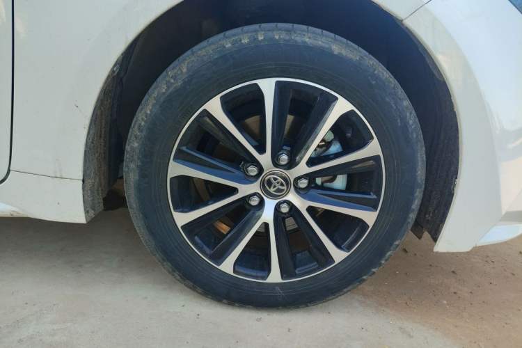 Used Toyota Levin 2024 Smart Electric Hybrid Dual-Engine 1.8L Leading Edition Right Front Wheel Hub