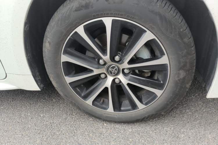 Used Toyota Levin 2024 Smart Electric Hybrid Dual-Engine 1.8L Luxury Edition Right Front Wheel Hub