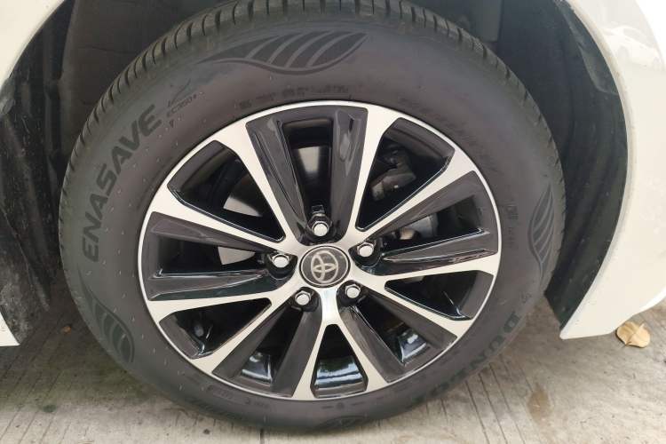 Used Toyota Levin 2024 Smart Electric Hybrid Dual-Engine 1.8L Luxury Edition Right Front Wheel Hub