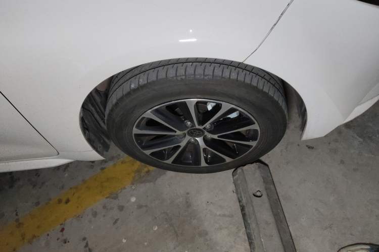 Used Toyota Levin 2024 185T CVT Luxury Edition Right Front Wheel Hub