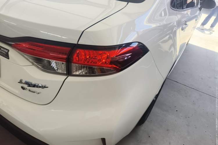 Used Toyota Levin 2024 Smart Electric Hybrid Dual-Engine 1.8L Luxury Edition Right Rear Taillight