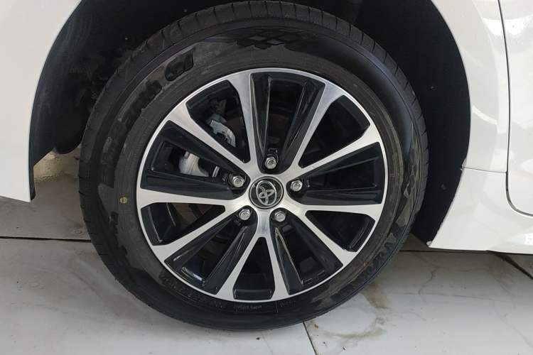 Used Toyota Levin 2024 185T CVT Luxury Edition Right Rear Wheel Hub
