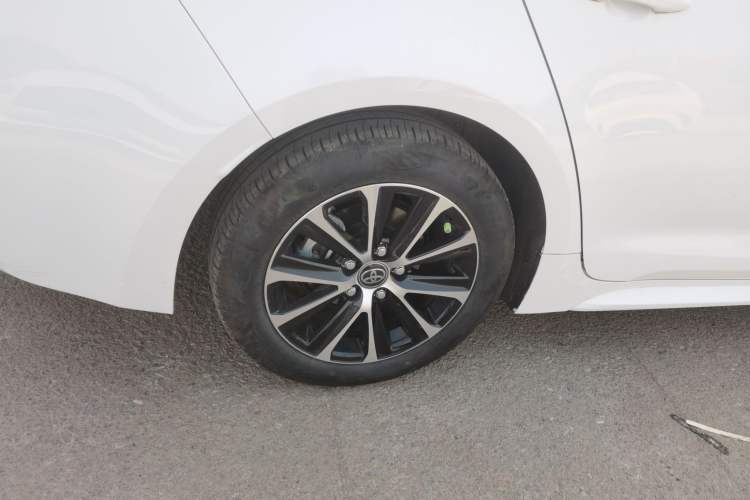 Used Toyota Levin 2024 Smart Electric Hybrid Dual-Engine 1.8L Leading Edition Right Rear Wheel Hub