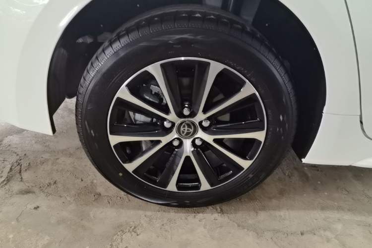 Used Toyota Levin 2024 185T CVT Luxury Edition Right Rear Wheel Hub