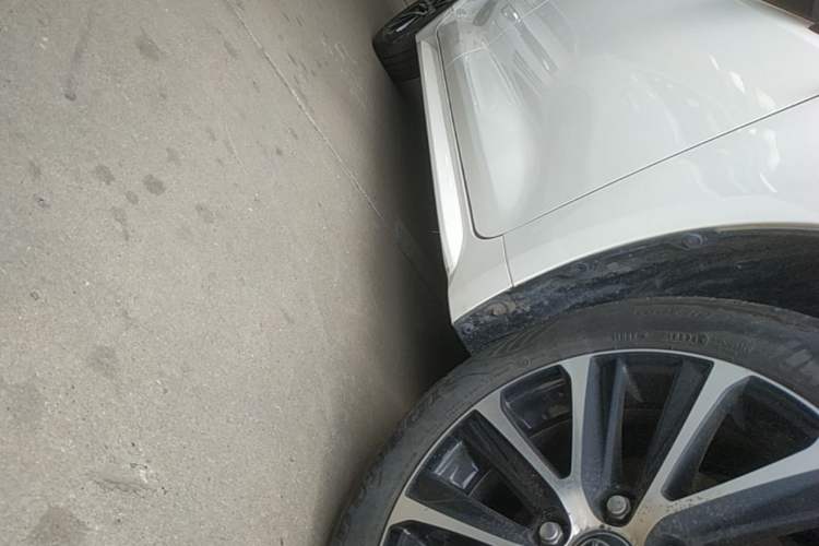 Used Toyota Levin 2024 185T CVT Luxury Edition Right Side Sill