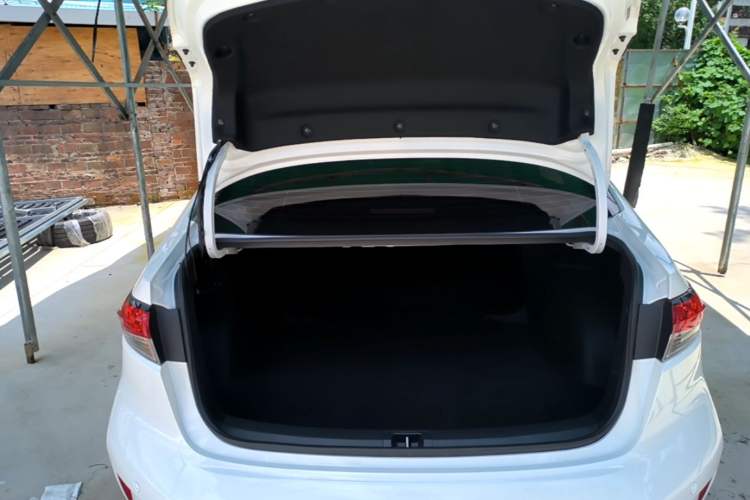 Used Toyota Levin 2024 Smart Electric Hybrid Dual-Engine 1.8L Leading Edition Trunk