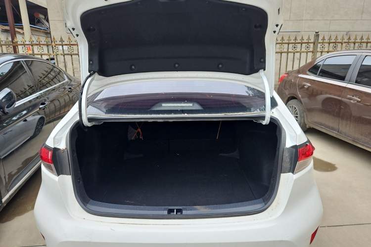 Used Toyota Levin 2024 Smart Electric Hybrid Dual-Engine 1.8L Leading Edition Trunk