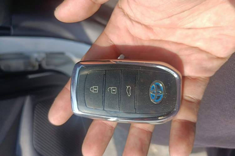 Used Toyota Levin 2024 Smart Electric Hybrid Dual-Engine 2.0L Leading Edition Vehicle Key