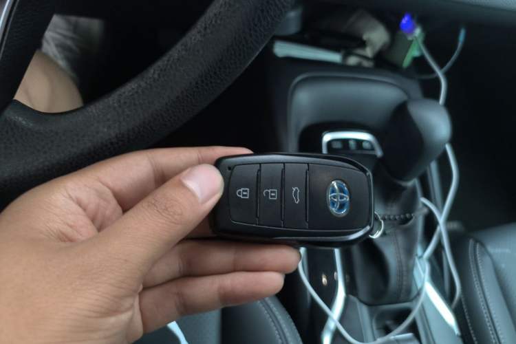 Used Toyota Levin 2024 Smart Electric Hybrid Dual-Engine 1.8L Luxury Edition Vehicle Key