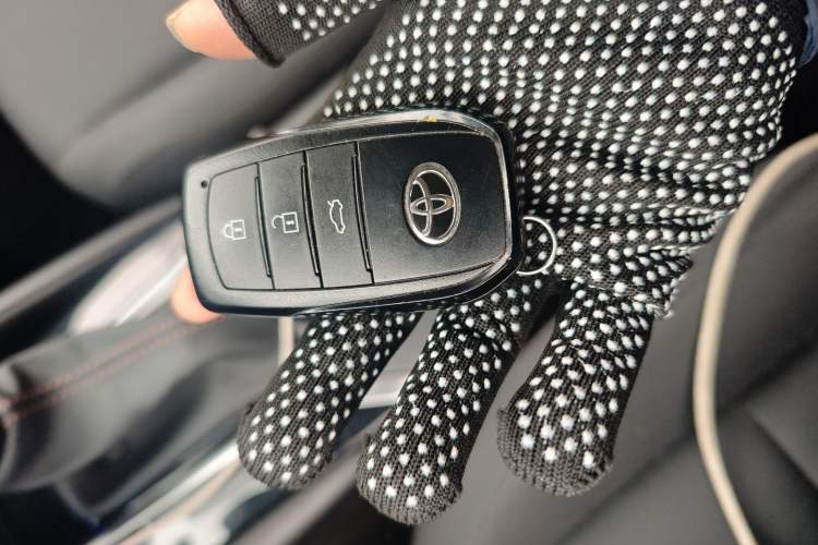 Used Toyota Levin 2024 Smart Electric Hybrid Dual-Engine 1.8L Leading Edition Vehicle Key