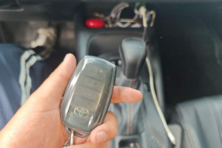 Used Toyota Levin 2024 Smart Electric Hybrid Dual-Engine 1.8L Leading Edition Vehicle Key