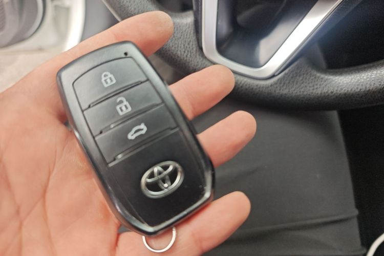 Used Toyota Levin 2024 Smart Electric Hybrid Dual-Engine 1.8L Leading Edition Vehicle Key
