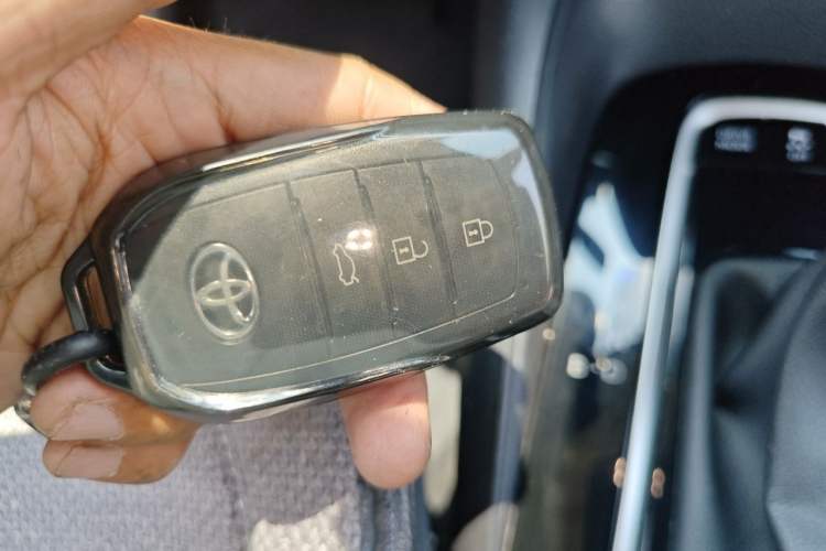 Used Toyota Levin 2024 Smart Electric Hybrid Dual-Engine 1.8L Leading Edition Vehicle Key