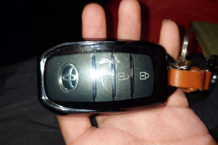 Used Toyota Levin 2024 Smart Electric Hybrid Dual-Engine 1.8L Luxury Edition Vehicle Key