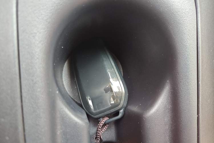 Used Toyota Levin 2024 Smart Electric Hybrid Dual-Engine 1.8L Leading Edition Vehicle Key