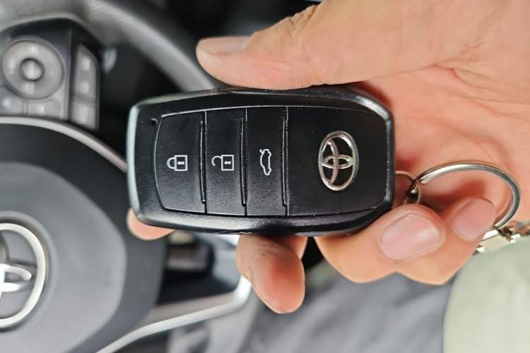 Used Toyota Levin 2024 Smart Electric Hybrid Dual-Engine 1.8L Leading Edition Vehicle Key