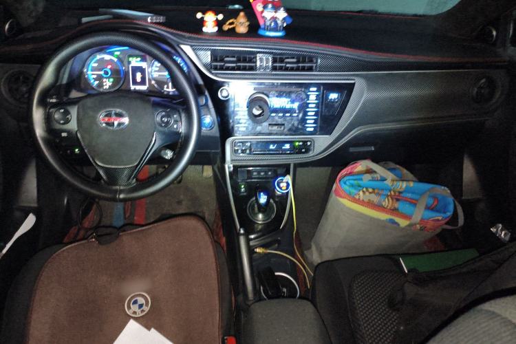 Used Toyota Levin Hybrid E+ 2019 1.8L PH GS E-CVT Elite Edition Center Console