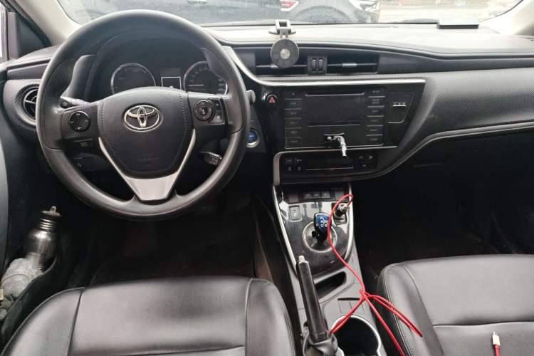 Used Toyota Levin Hybrid E+ 2019 1.8L PH GS E-CVT Elite Edition Center Console
