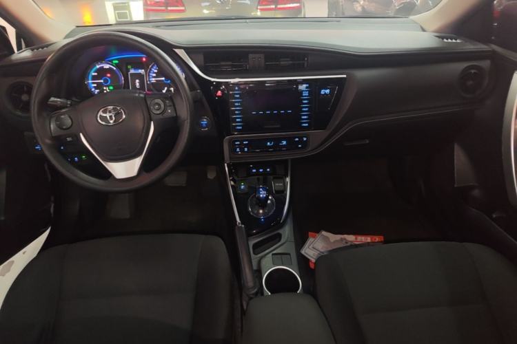 Used Toyota Levin Hybrid E+ 2019 1.8L PH GS E-CVT Elite Edition Center Console