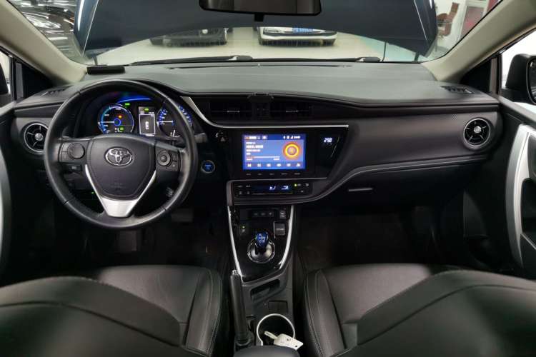 Used Toyota Levin Hybrid E+ 2019 1.8L PH V E-CVT Luxury Edition Center Console