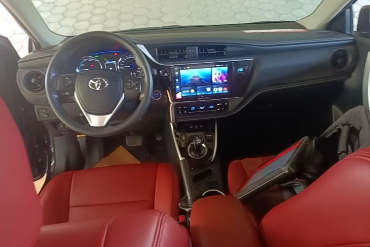 Used Toyota Levin Hybrid E+ 2019 1.8L PH GS E-CVT Elite Edition Center Console