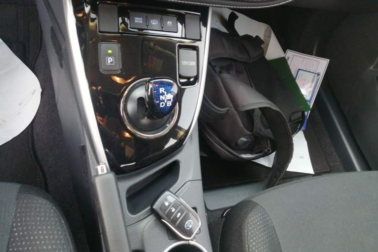Used Toyota Levin Hybrid E+ 2019 1.8L PH GS E-CVT Elite Edition Gear Lever
