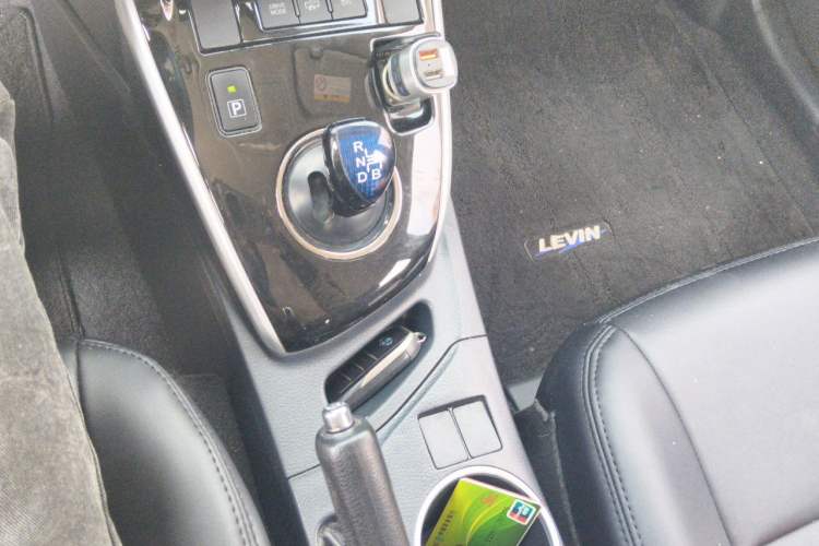Used Toyota Levin Hybrid E+ 2019 1.8L PH GS E-CVT Elite Edition Gear Lever
