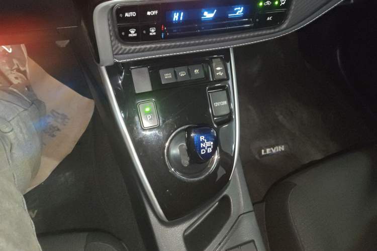 Used Toyota Levin Hybrid E+ 2019 1.8L PH V E-CVT Luxury Edition Gear Lever