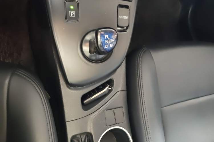 Used Toyota Levin Hybrid E+ 2019 1.8L PH GS E-CVT Elite Edition Gear Lever