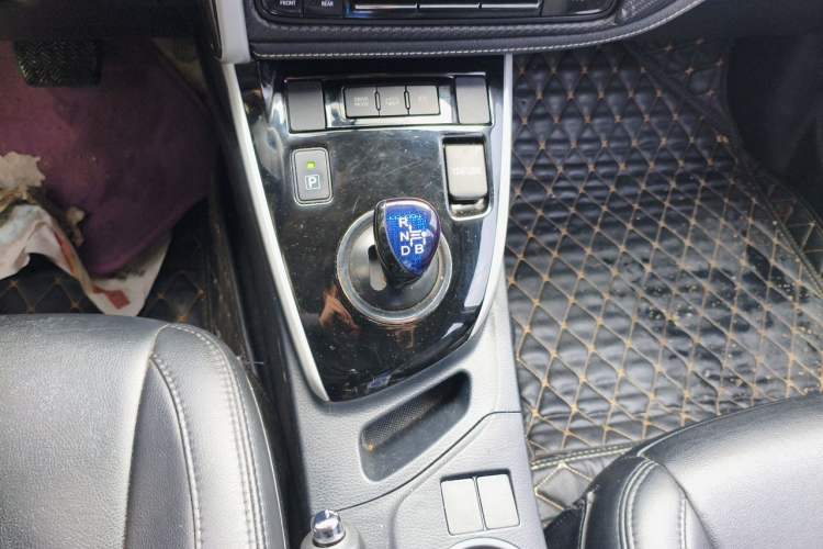 Used Toyota Levin Hybrid E+ 2019 1.8L PH GS E-CVT Elite Edition Gear Lever