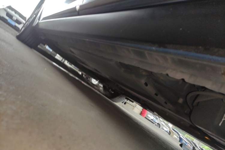 Used Toyota Levin Hybrid E+ 2019 1.8L GS E-CVT Elite Model with Sunroof Left Side Sill