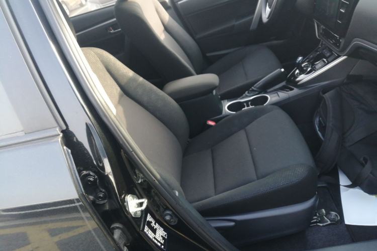Used Toyota Levin Hybrid E+ 2019 1.8L PH GS E-CVT Elite Edition Right Front Seat