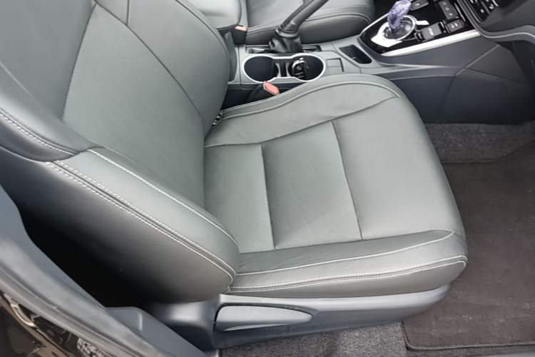 Used Toyota Levin Hybrid E+ 2019 1.8L PH V E-CVT Luxury Edition Right Front Seat