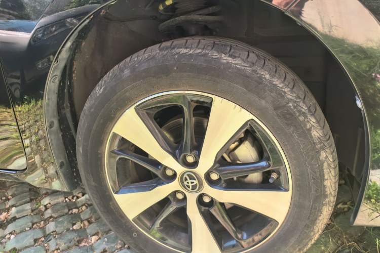 Used Toyota Levin Hybrid E+ 2019 1.8L GS E-CVT Elite Model with Sunroof Right Front Wheel Hub