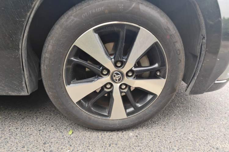 Used Toyota Levin Hybrid E+ 2019 1.8L PH GS E-CVT Elite Edition Right Front Wheel Hub