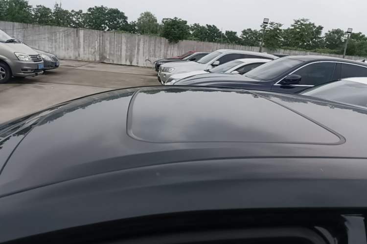 Used Toyota Levin Hybrid E+ 2019 1.8L PH V E-CVT Luxury Edition Roof