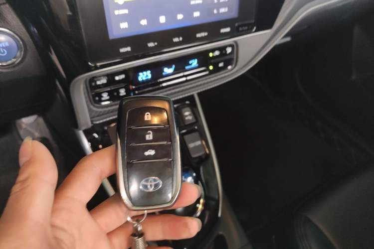 Used Toyota Levin Hybrid E+ 2019 1.8L GS E-CVT Elite Model with Sunroof Vehicle Key
