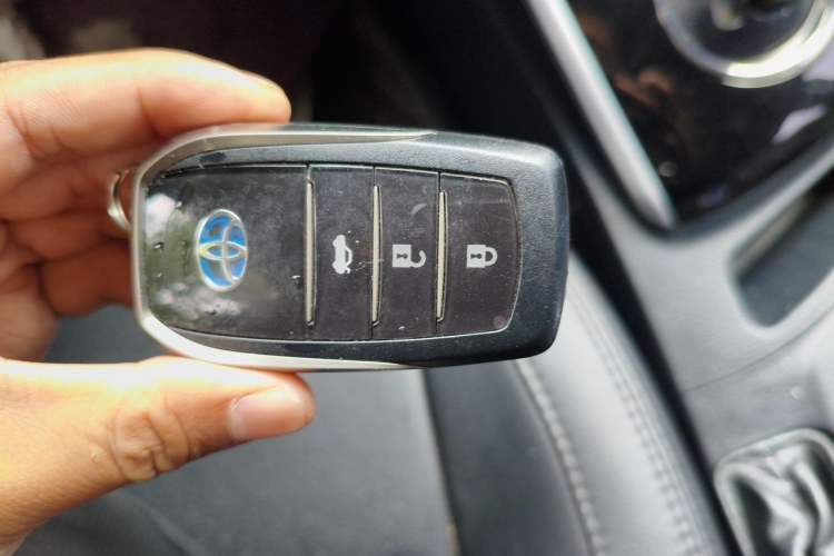 Used Toyota Levin Hybrid E+ 2019 1.8L PH GS E-CVT Elite Edition Vehicle Key