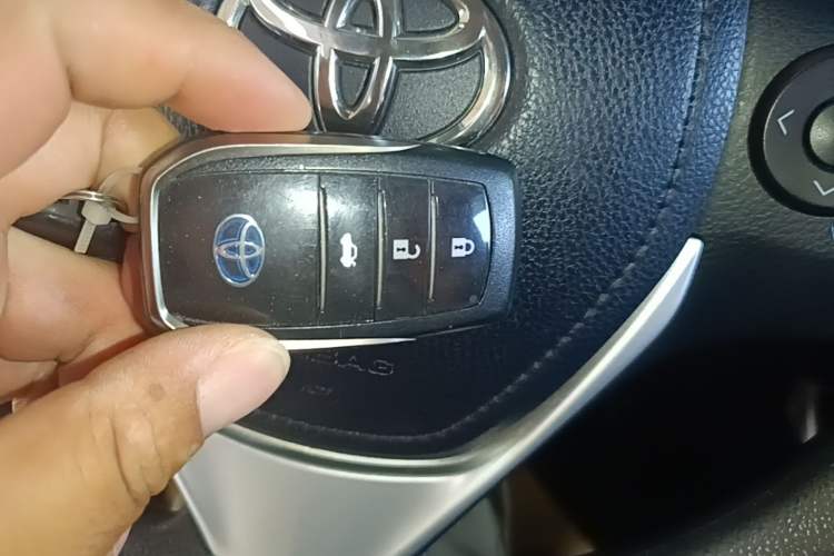 Used Toyota Levin Hybrid E+ 2019 1.8L PH GS E-CVT Elite Edition Vehicle Key