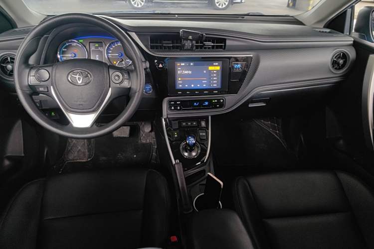 Used Toyota Levin Hybrid E+ 2019 1.8L GS E-CVT Elite Model with Sunroof Center Console