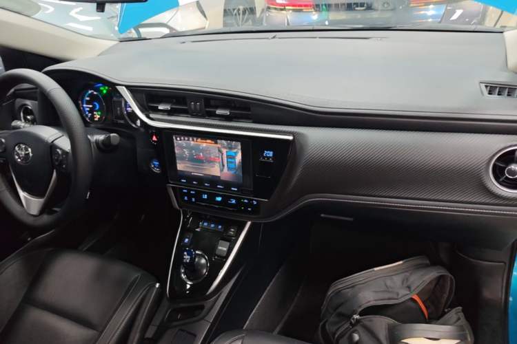 Used Toyota Levin Hybrid E+ 2019 1.8L PH V E-CVT Luxury Edition Center Console