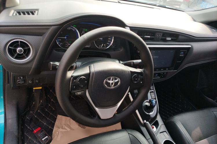 Used Toyota Levin Hybrid E+ 2019 1.8L PH V E-CVT Luxury Edition Center Console