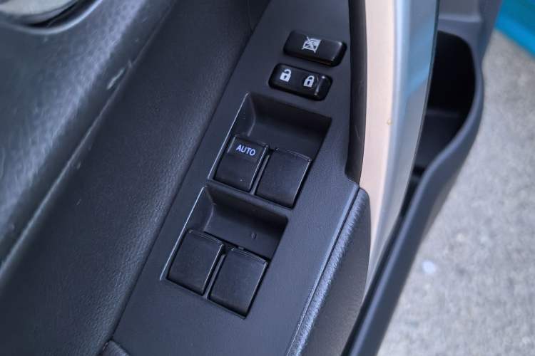 Used Toyota Levin Hybrid E+ 2019 1.8L PH V E-CVT Luxury Edition Interior 13