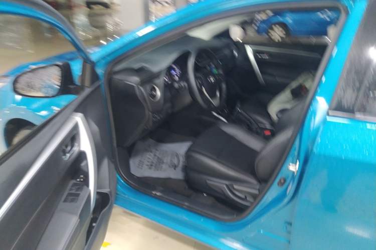 Used Toyota Levin Hybrid E+ 2019 1.8L PH V E-CVT Luxury Edition Interior 3