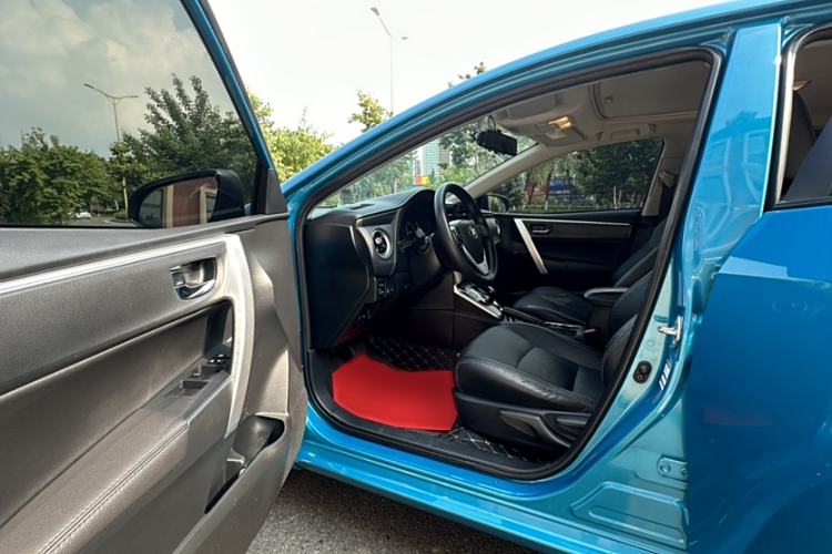 Used Toyota Levin Hybrid E+ 2019 1.8L PH V E-CVT Luxury Edition Interior 6